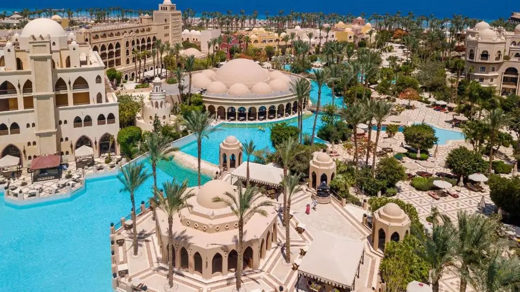 MAKADI PALACE