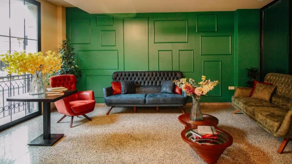 BLOOM HOTEL