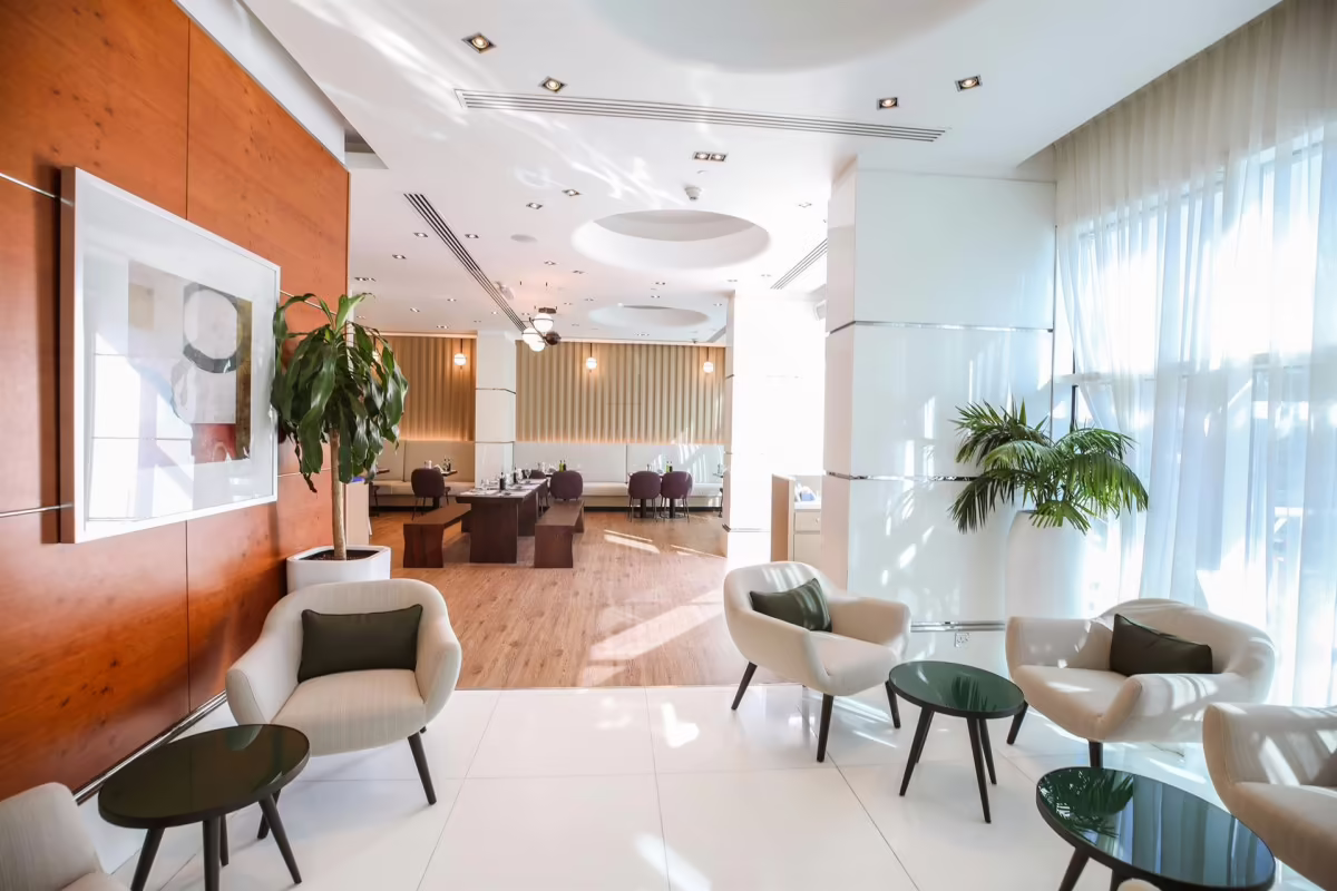 GOLDEN SANDS HOTEL & RESIDENCES