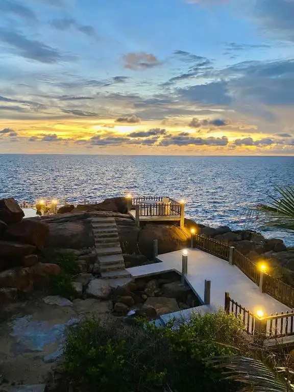ZEILAN SUNSET POINT