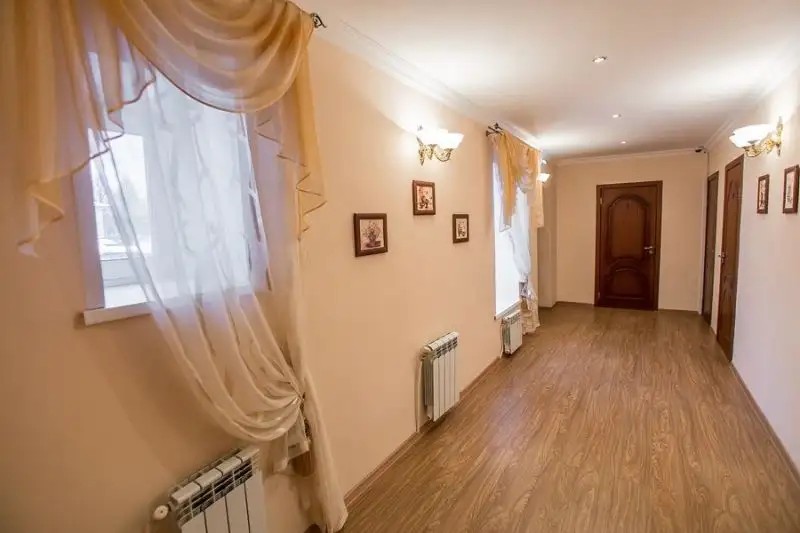 BENEFIT HOTEL