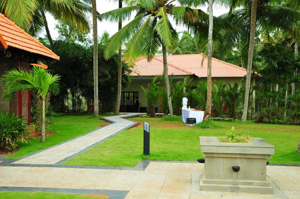 POOVAR ISLAND RESORT