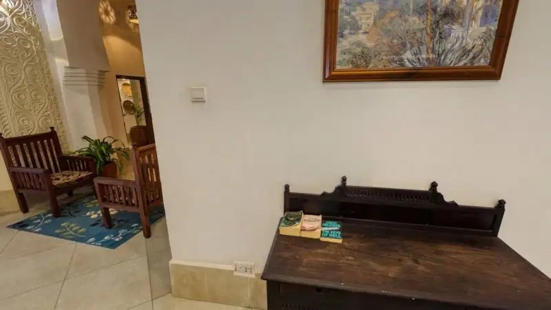 SMILES STONE TOWN HOTEL