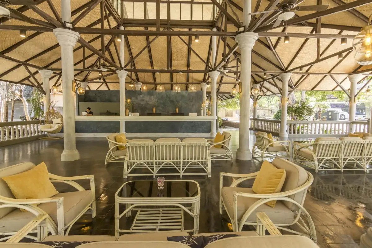 LETS HYDE RESORT & VILLAS