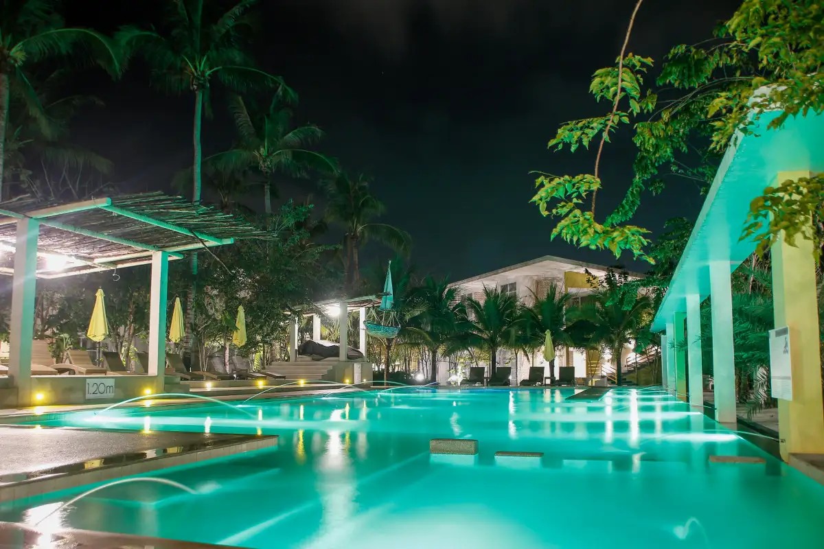 SUMMER LUXURY BEACH RESORT