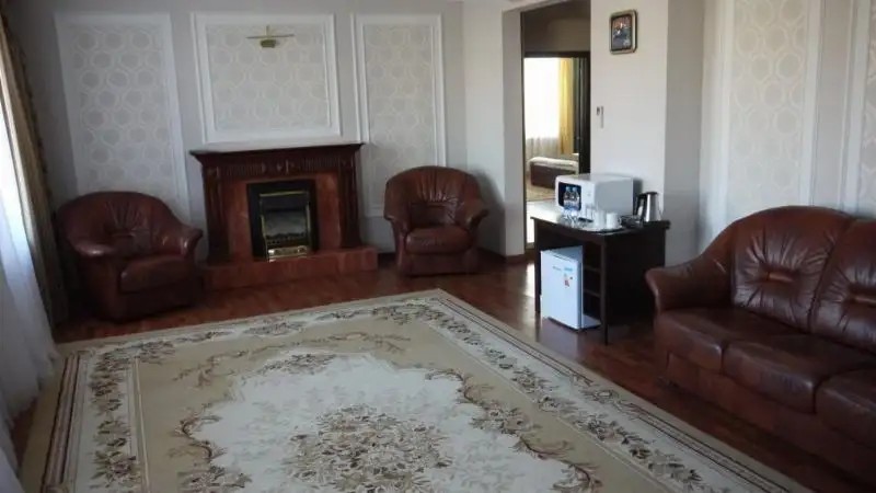 STARIY STALINGRAD HOTEL (СТАРЫЙ СТАЛИНГРАД)