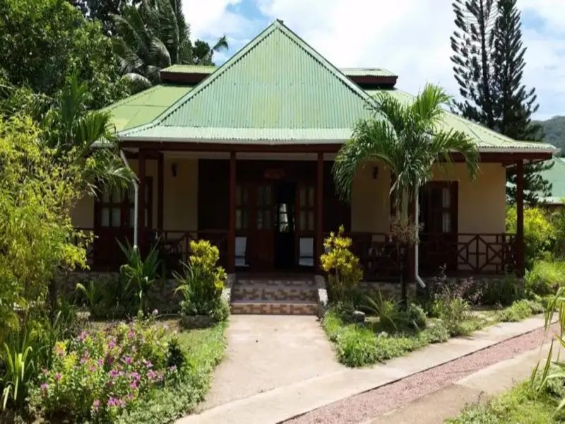 PARADISE FLYCATCHERS LODGE
