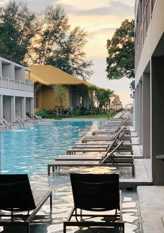 EMERALD BEACH RESORT & SPA