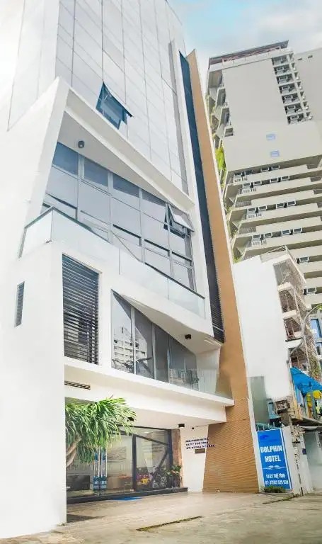 DOLPHIN HOTEL