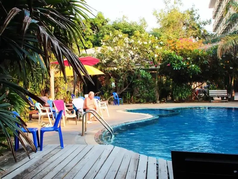 ROYAL TYCOON PLACE