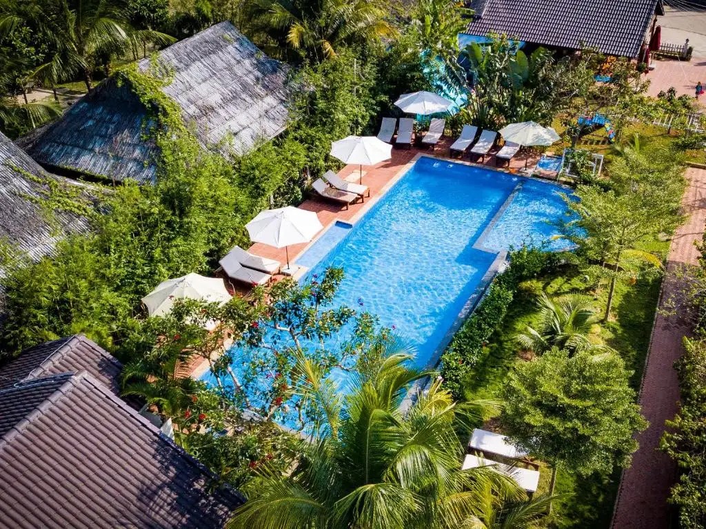 LA CASA RESORT