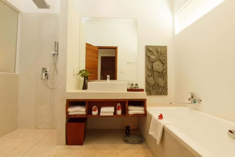 LYNNAYA URBAN RIVER RESORT & SPA