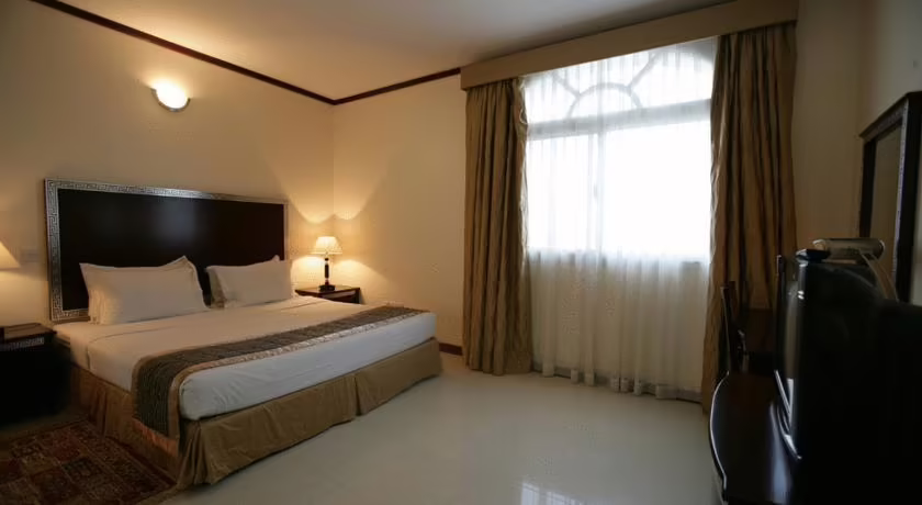 IMPERIAL HOTEL APARTMENTS