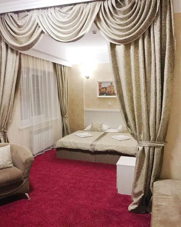 КОРОНА
