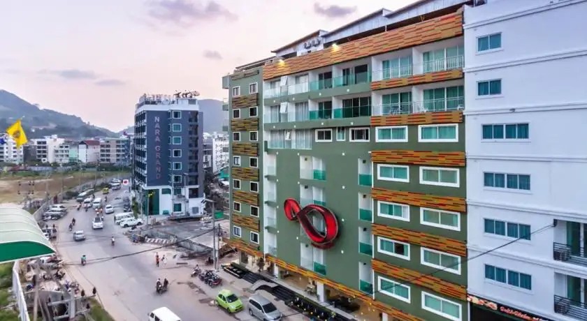 PATONG HOLIDAY PLAZA