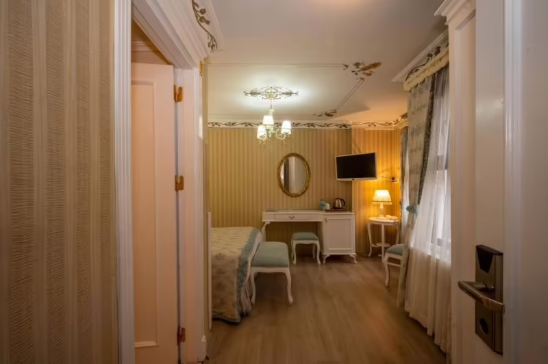 VILLA PARADISO HOTEL