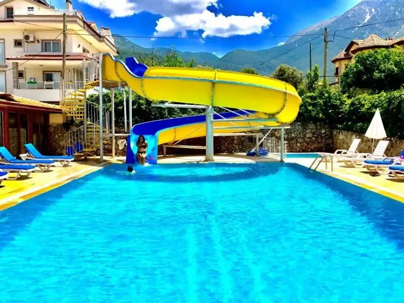NATURE HOTEL