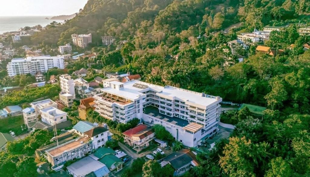 CASA DEL M PATONG BEACH