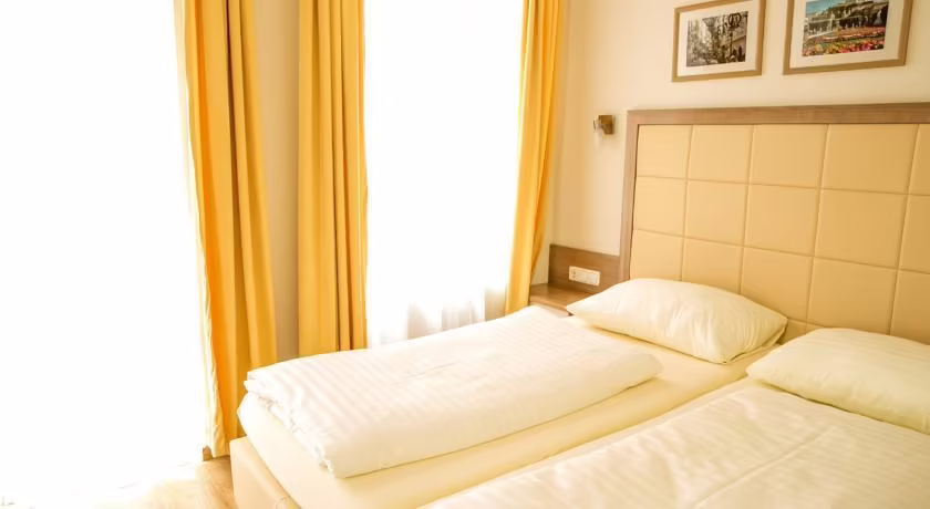 GOLDENES THEATERHOTEL