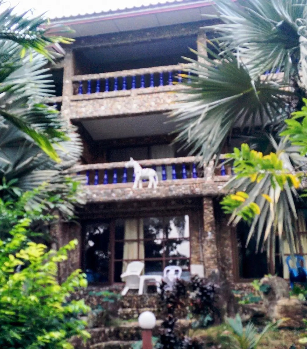 PLALOMA CLIFF RESORT