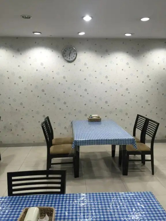 MALL SUITES HOTEL