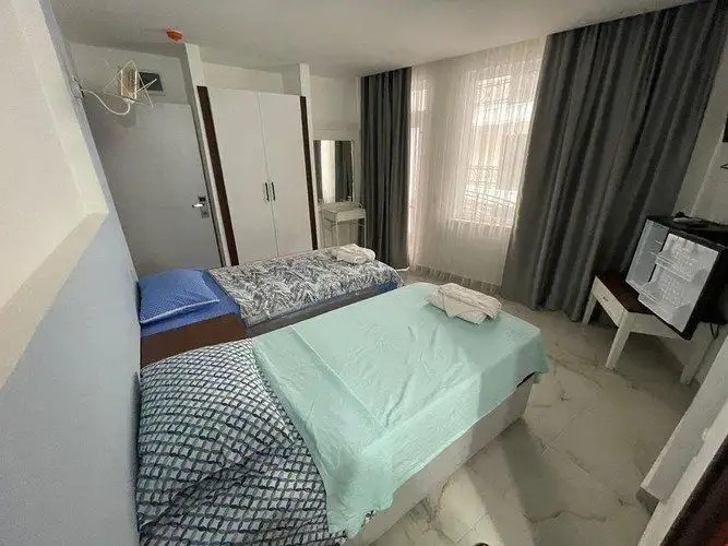 RUGGED HOTEL