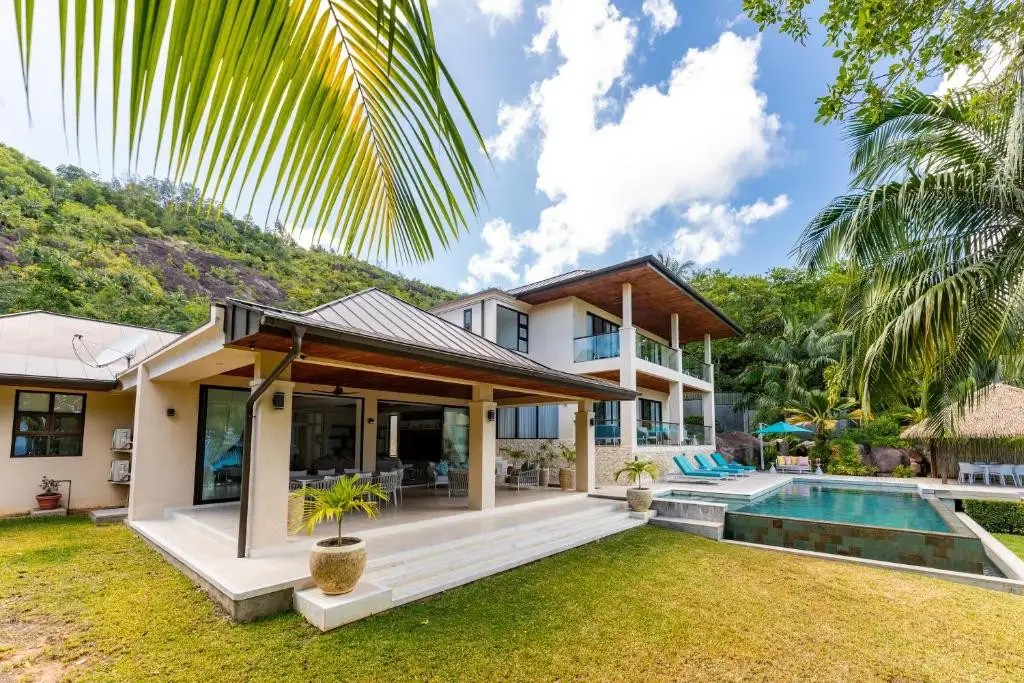 VALMER RESORT