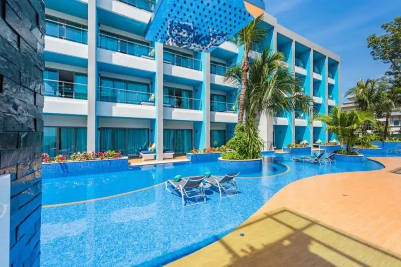 TIDE BEACHFRONT SIRAY PHUKET