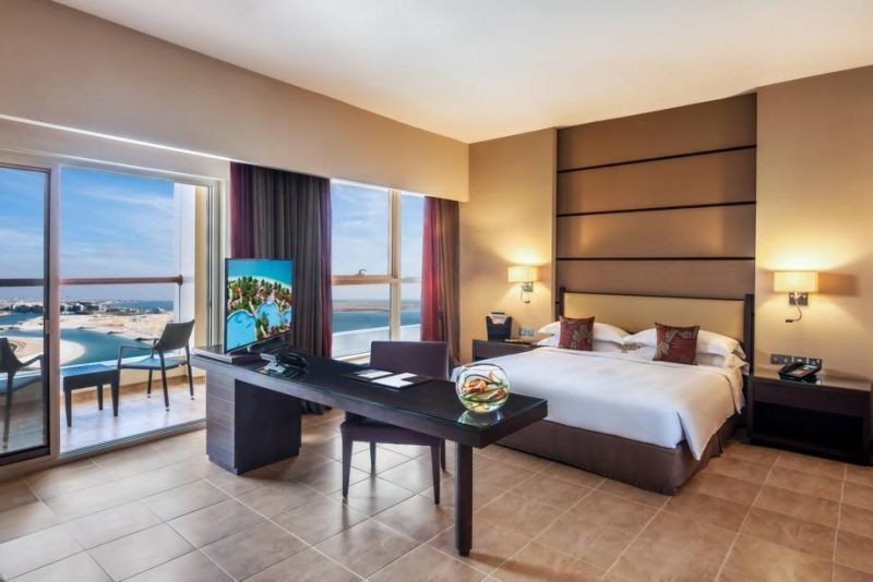 sea view studio with kitchenette and balcony