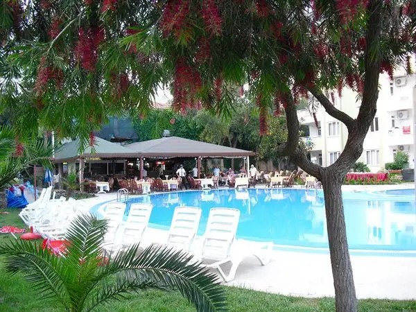 MELISSA GARDEN APART HOTEL