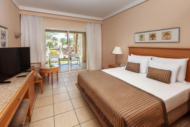 junior suite pool view