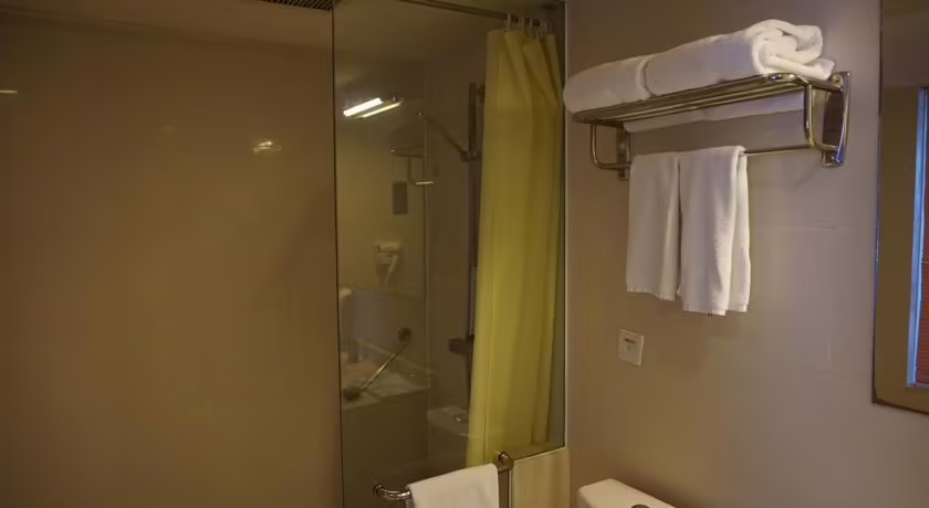HOLIDAY INN EXPRESS DALIAN
