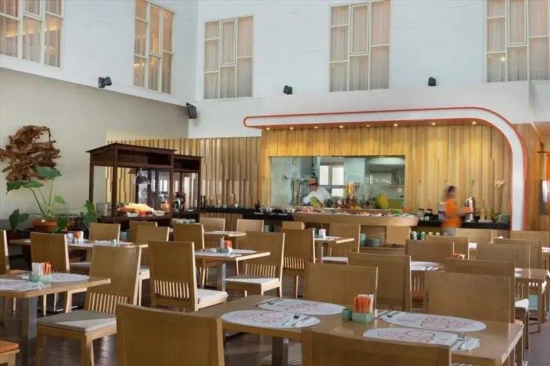 HARRIS HOTEL RAYA KUTA