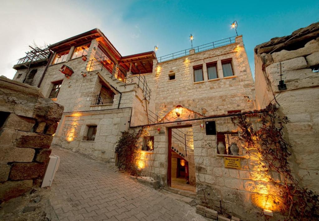 ZULA CAVE HOUSE 