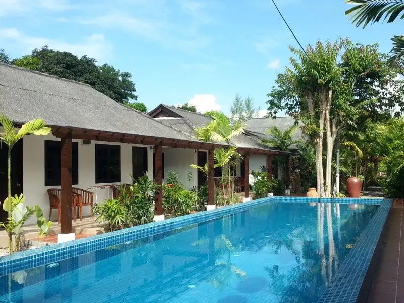 TROPICAL RESORT
