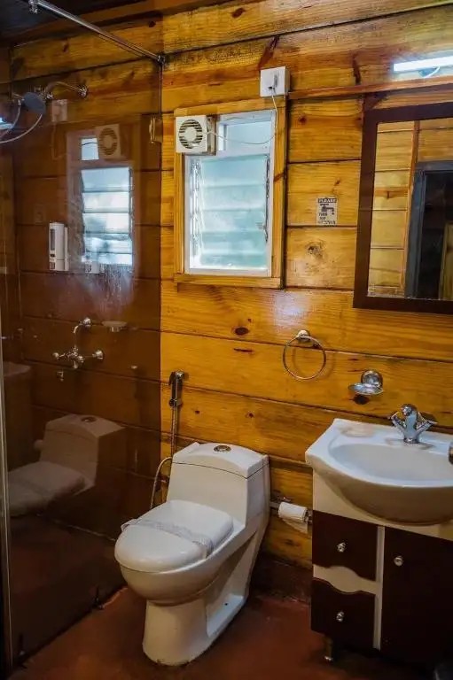KAYANIV AYURVEDA & WELLNESS RESORT