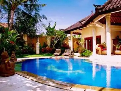EARL VILLA