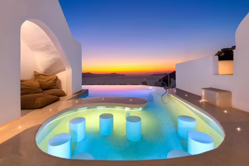 ATHINA LUXURY SUITES