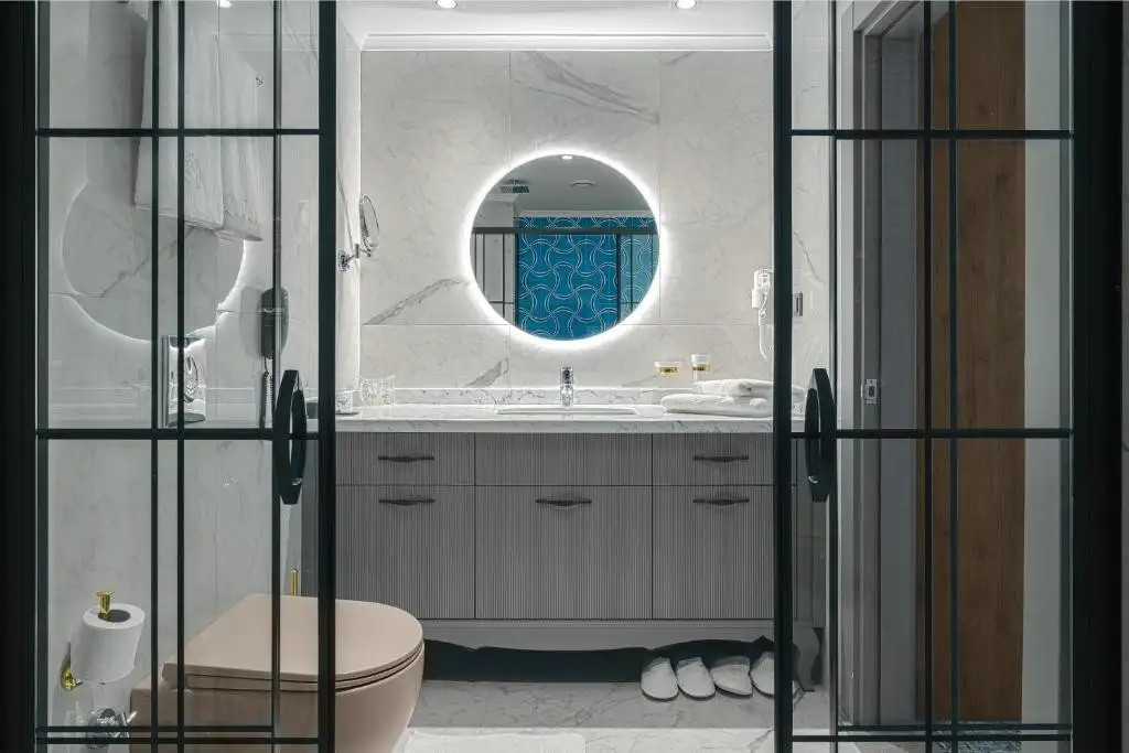 KLEOPATRA RIVIERA ZEN ADULTS ONLY 16+