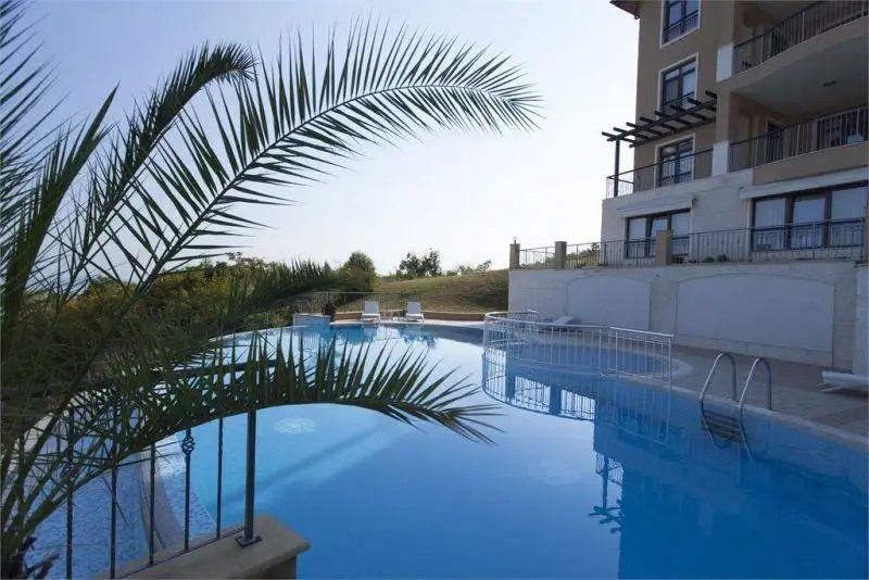 THRACIAN CLIFFS GOLF & BEACH RESORT