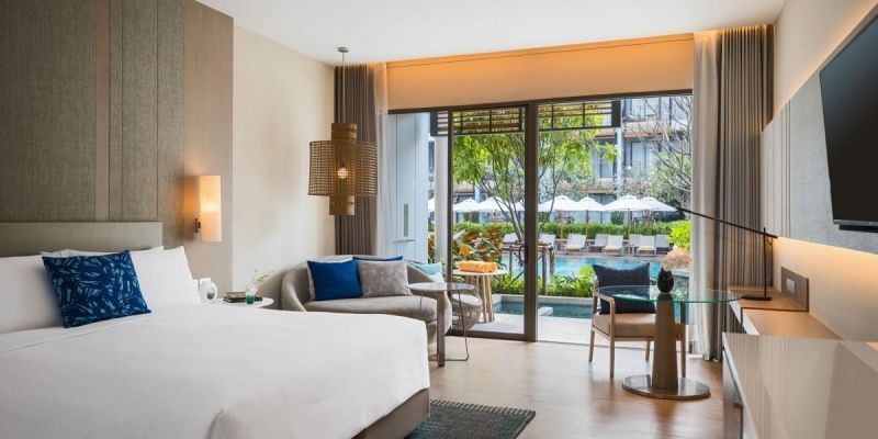 guest room pool access