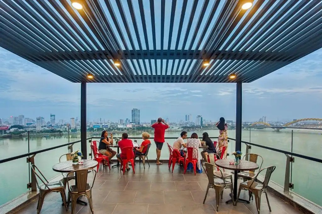 AVORA HOTEL