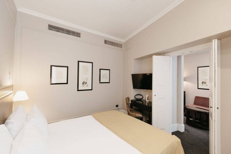 yerevan suite / deluxe queen