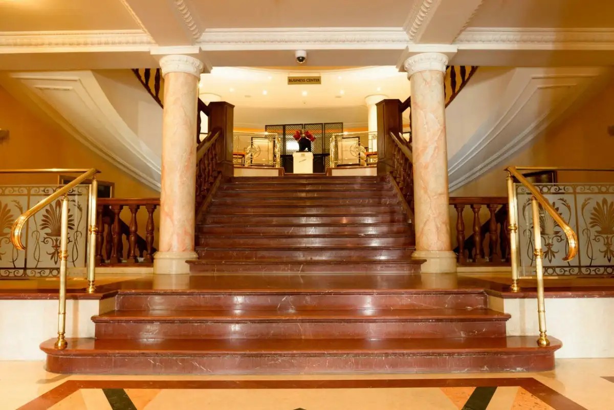 CROWNE PLAZA (КРАУН ПЛАЗА ОТЕЛЬ МИНСК)