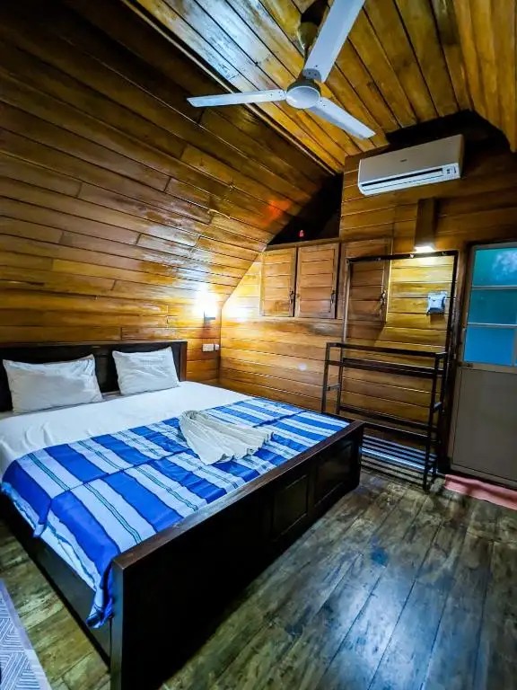 EMERALD GUEST HOUSE