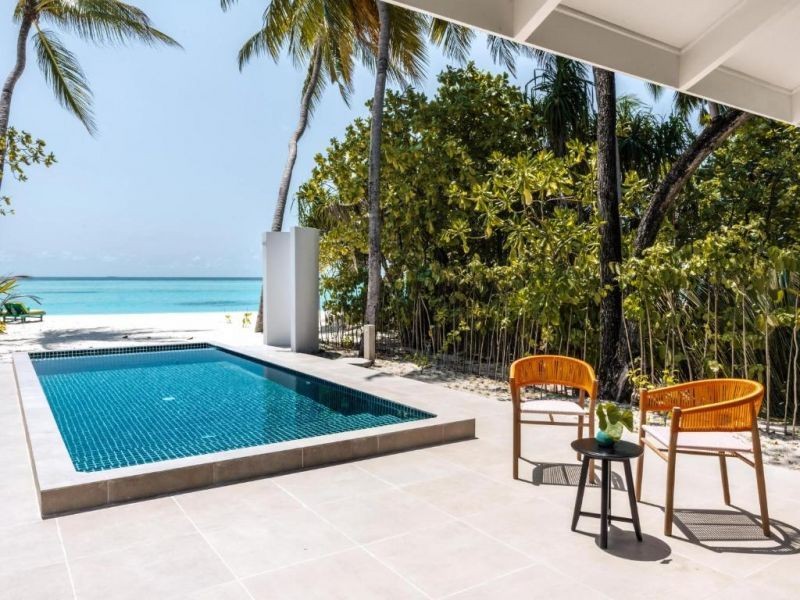 lagoon beach pool villa