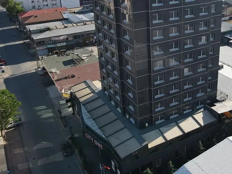 CITY ONE HOTEL