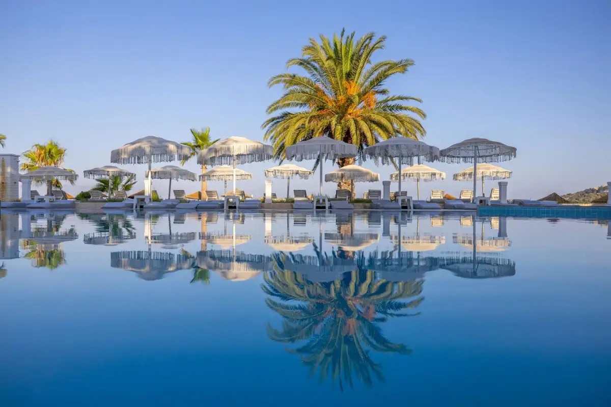 LADONIA HOTELS LUNA BEACH RESORT (EX. REGULUS BEACH RESORT)