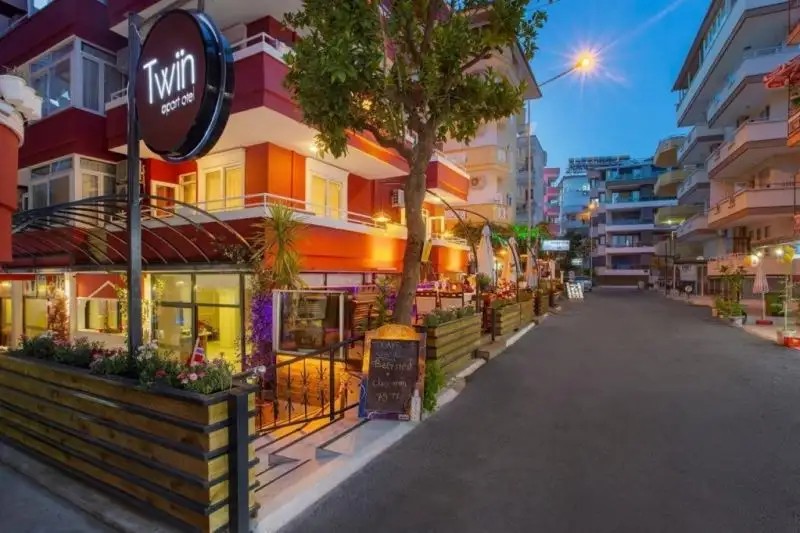 TWIN APART HOTEL
