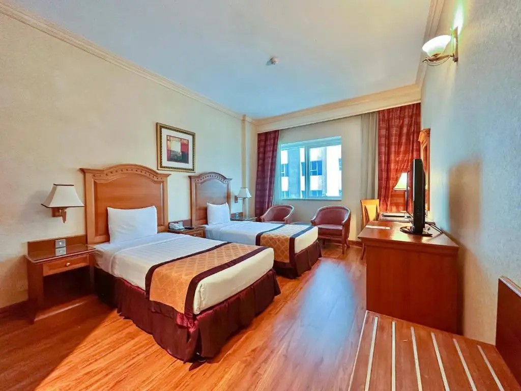 AVENUE HOTEL